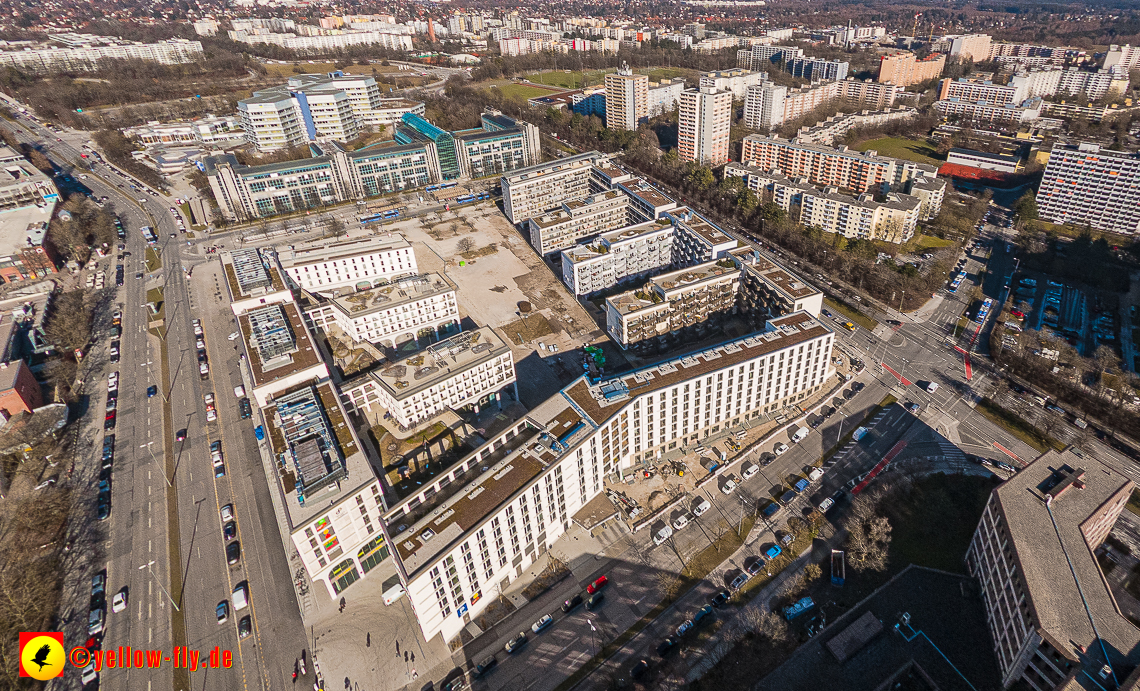 15.02.2023 - Luftbilder Perlach Plaza, Allianz, Wacker, Rentenversicherung, PEP